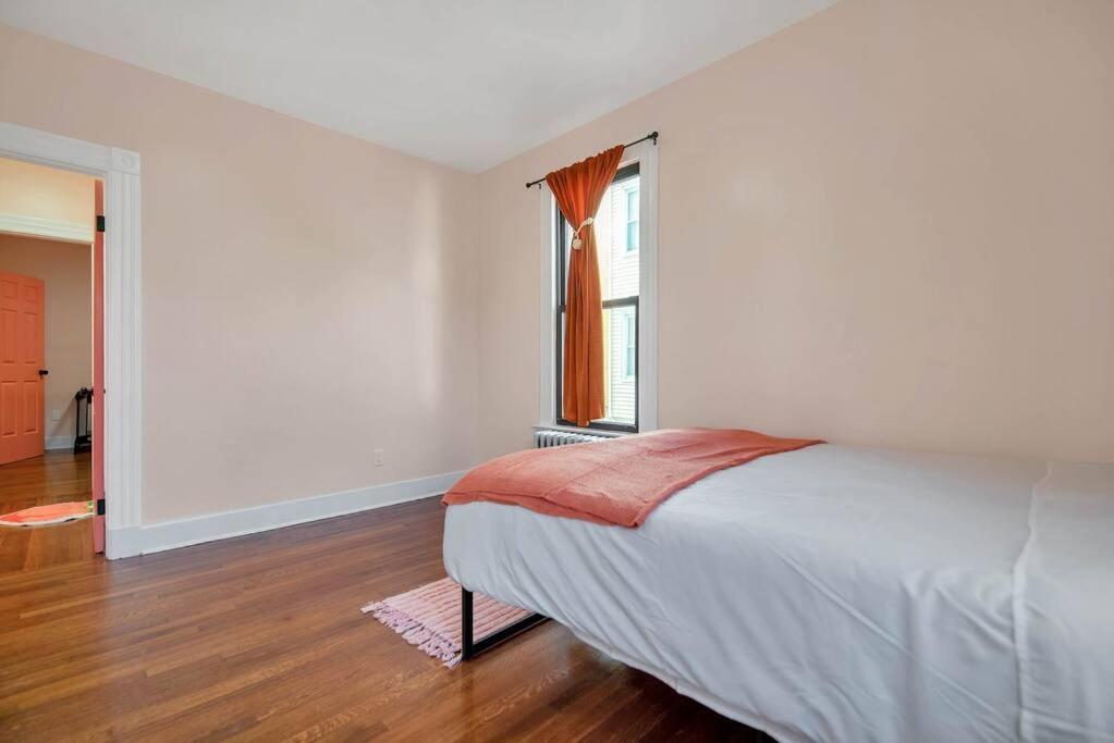 Peachy Paradise In East Rock Near Dt/Yale New Haven Exteriör bild