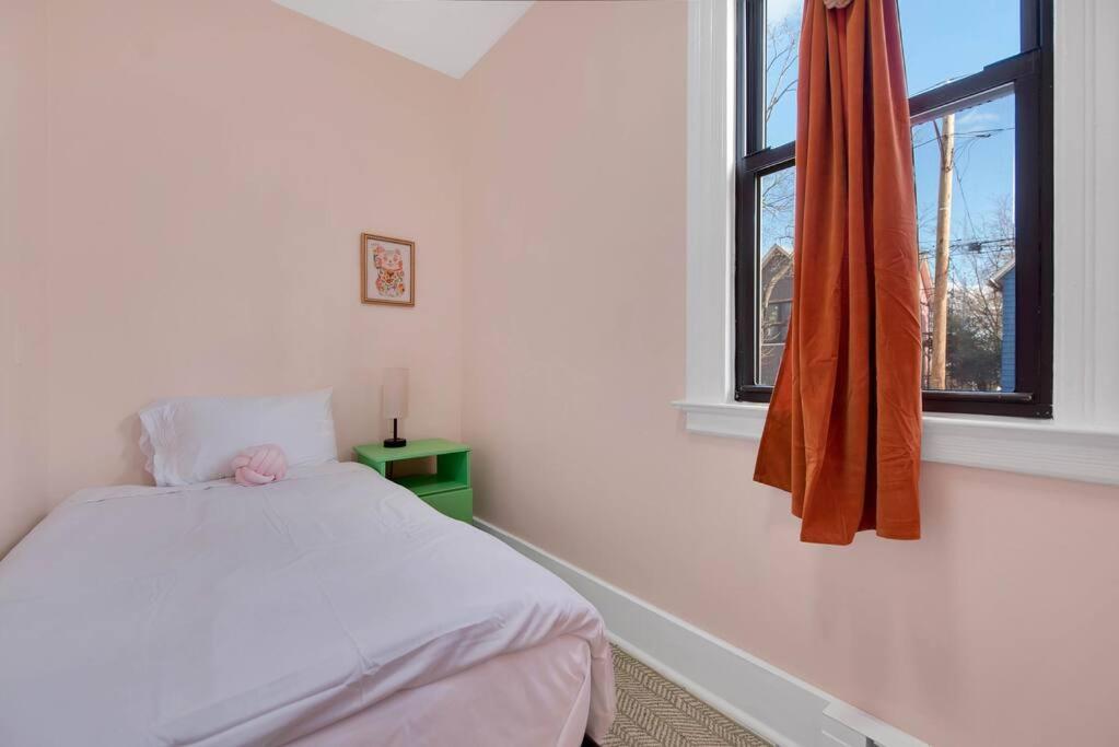 Peachy Paradise In East Rock Near Dt/Yale New Haven Exteriör bild